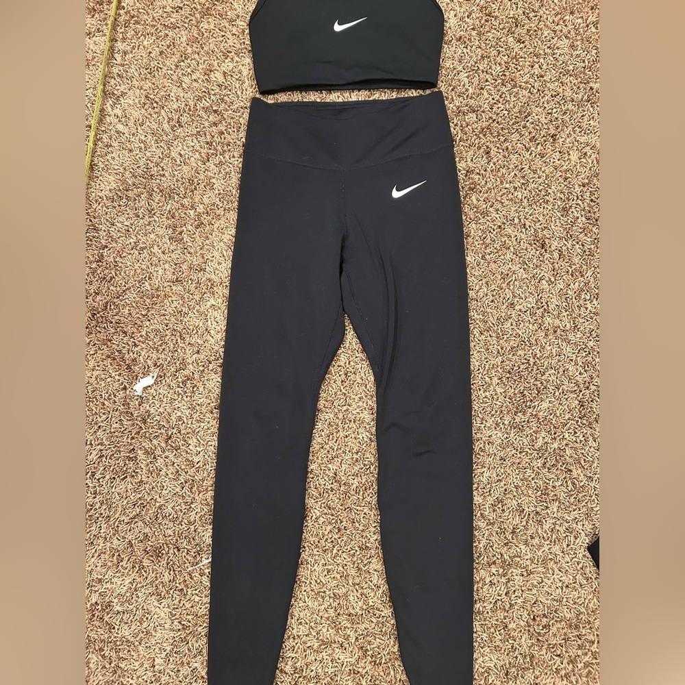 Nike Black Women SMALL Athletic Leggings and athletic bra SET with White Swoosh